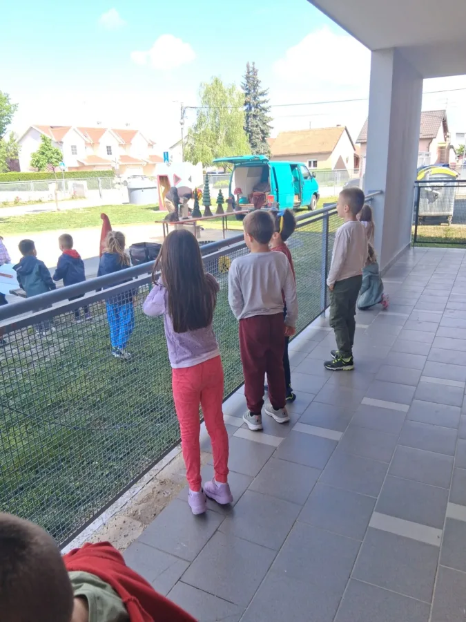 64bf1900 eefe 4770 a5c4 f2bddbcee593